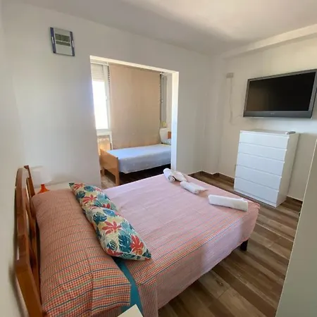 Sea Views & Pool, La Mata
