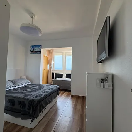 Апартаменти Sea Views & Pool, La Mata