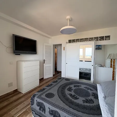 Апартаменти Sea Views & Pool, La Mata *