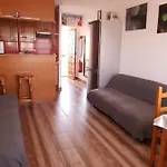 Апартаменты Views With Pool, *