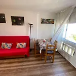 Views With Pool, Апартаменты